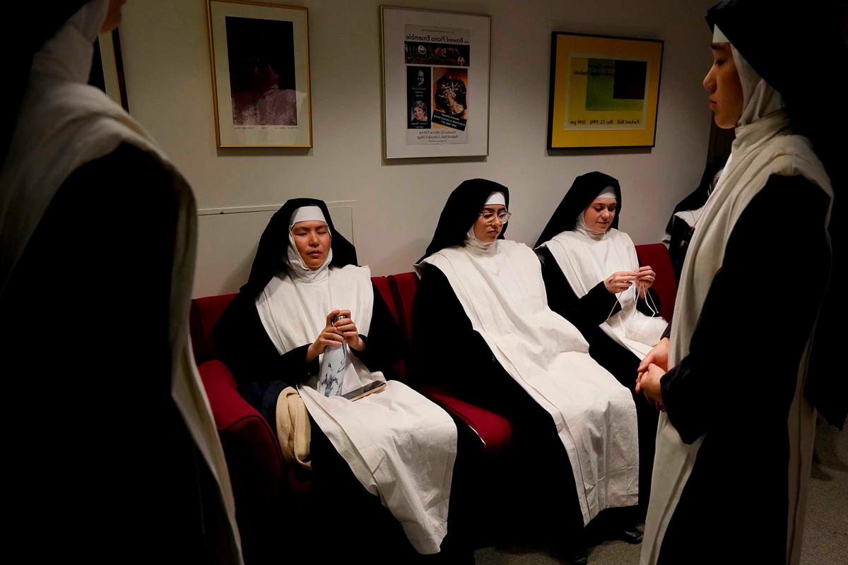 Students dressed as nuns performed on April 13 in Packard Hall for Opera Scenes, with an overarching theme of the Nuns of Opera singing from their side of the story. Photo by Jamie Cotten